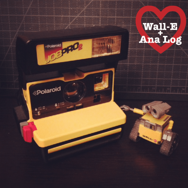 Wall-E loves Ana Log